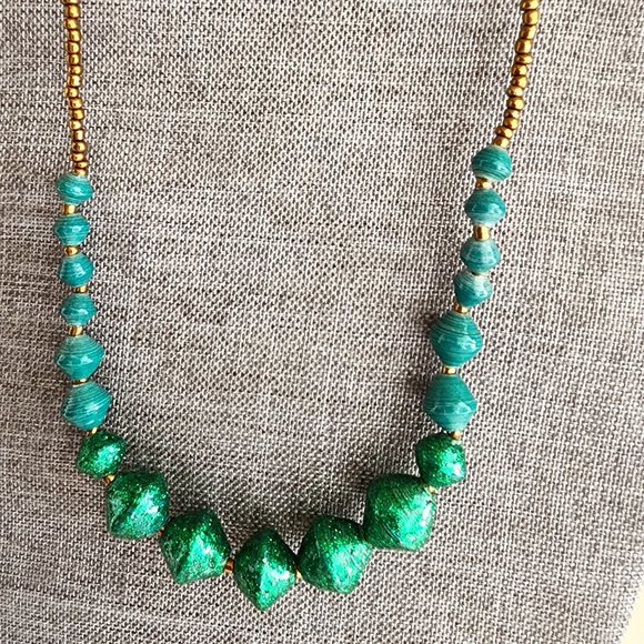 Teng Yue Emerald Green Glitter Paper Bead and Gold Bead Long Statement Necklace - Picture 1 of 8